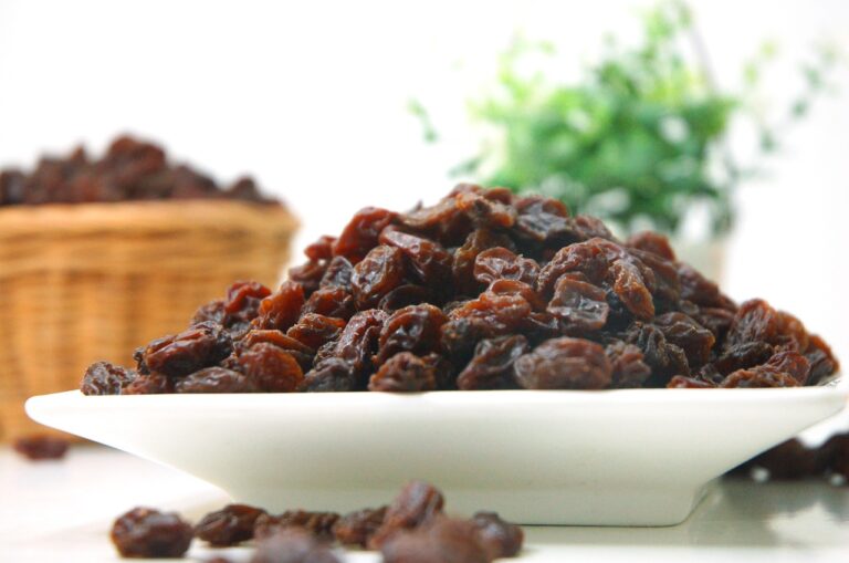 10 Reasons Why You Are Craving Raisins