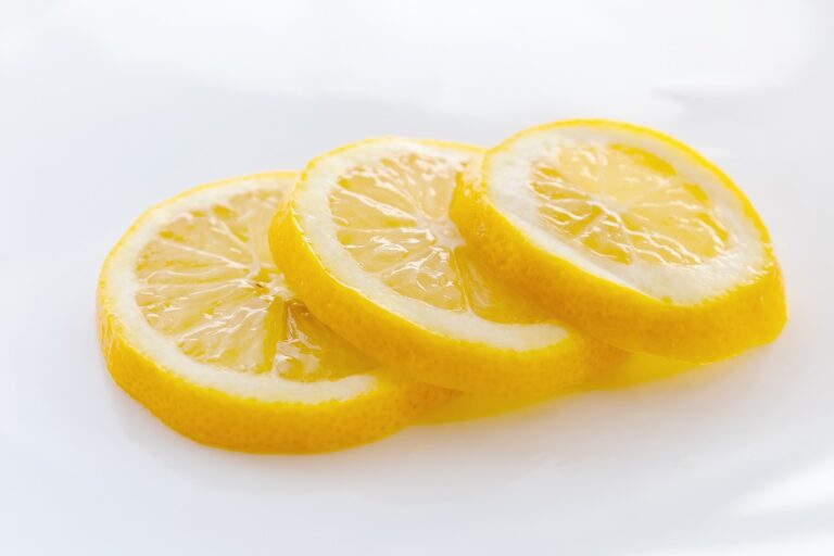 Here Are 10 Reasons Why You Are Craving Lemons